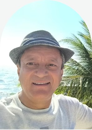Carlos disfrutando sus vacaciones en Tolú