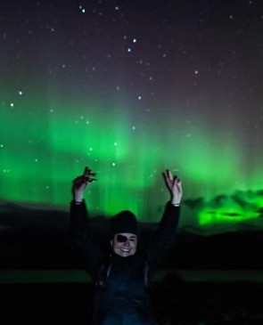 Diana disfrutando de las auroras boreales